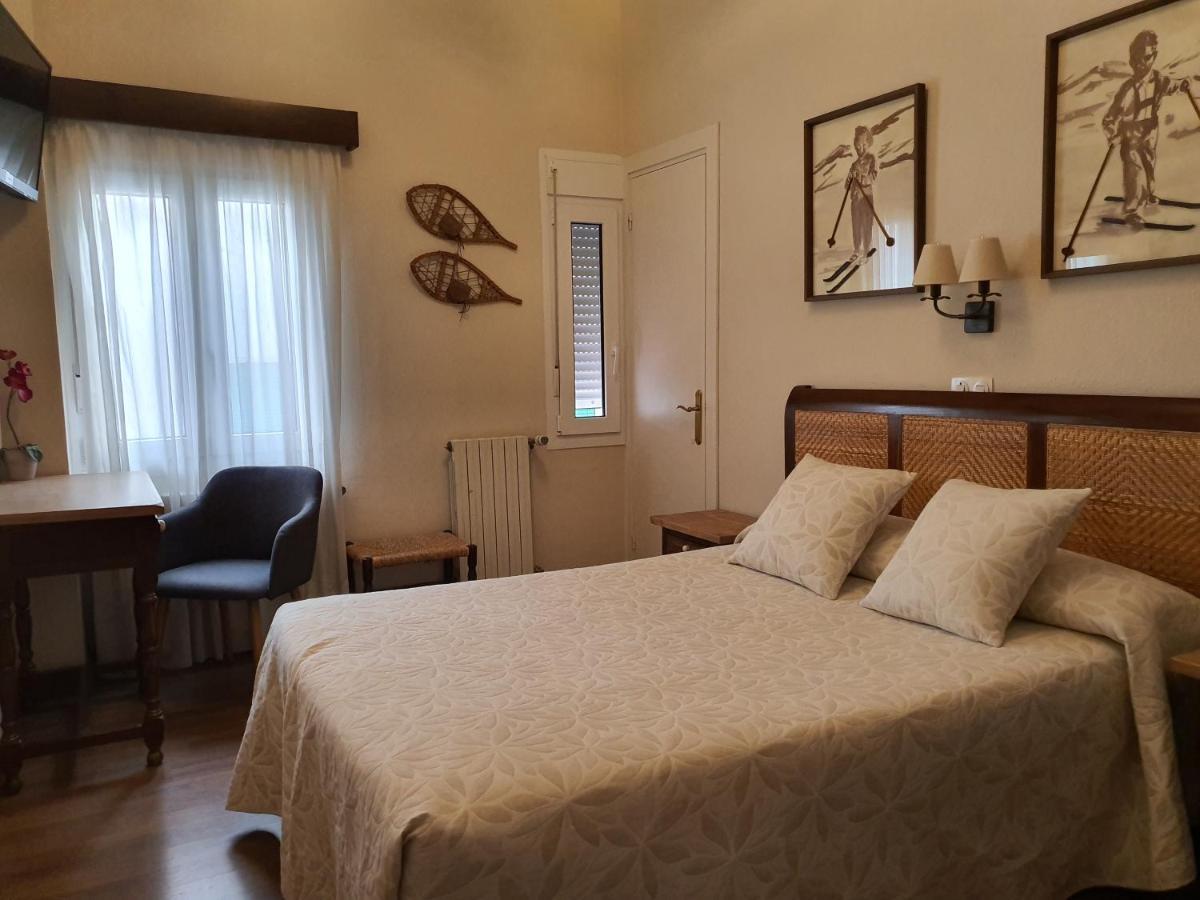 Hostal Canigo El Pont de Suert Dış mekan fotoğraf